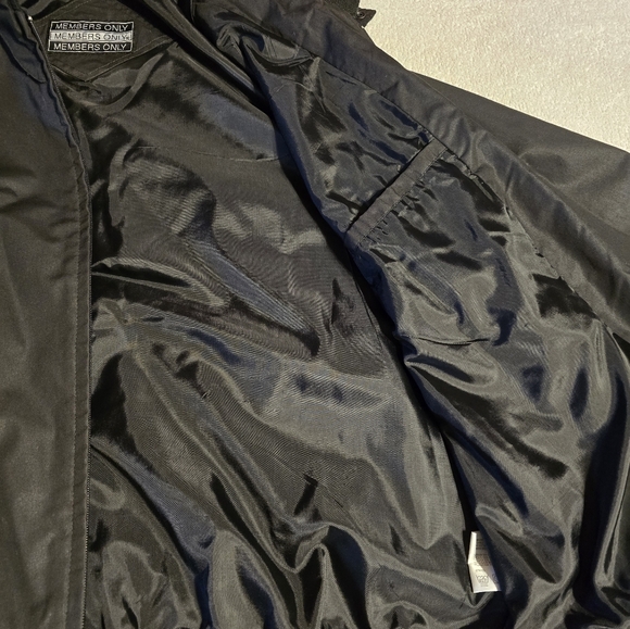 Mens Members Only Jacket. - Picture 7 of 8